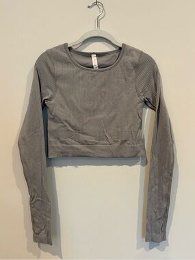 LuluLemon Gray Ribbed Long Sleeve Crop Workout Top